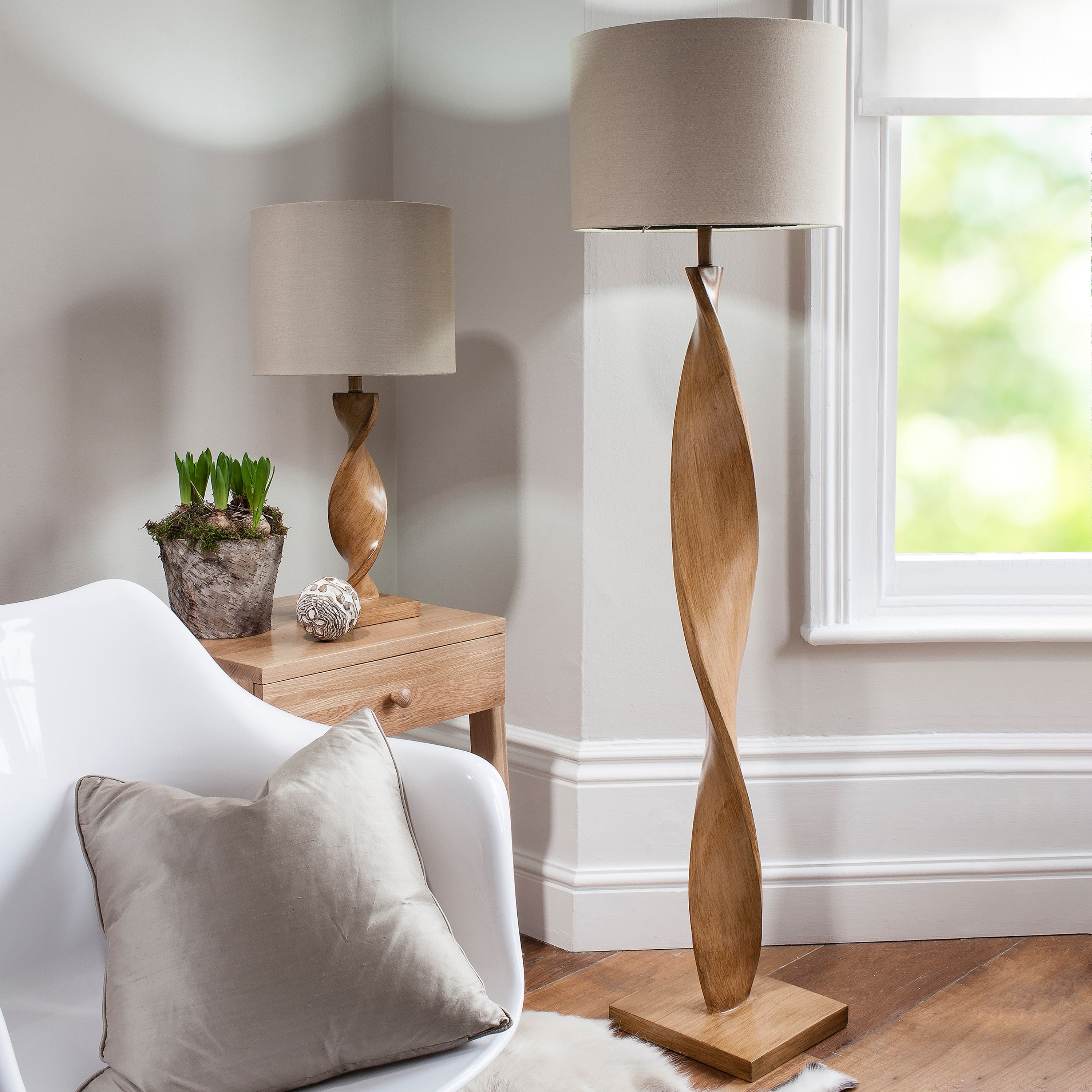 Enugu Spiral Wood Floor Lamp